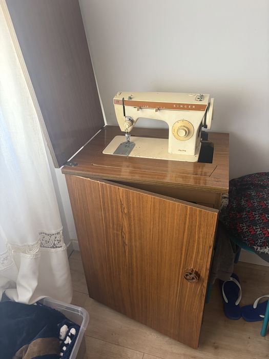 Maquina de costura Singer