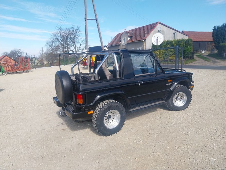 Mitsubishi Pajero 1 Cabrio 2.6 benzyna