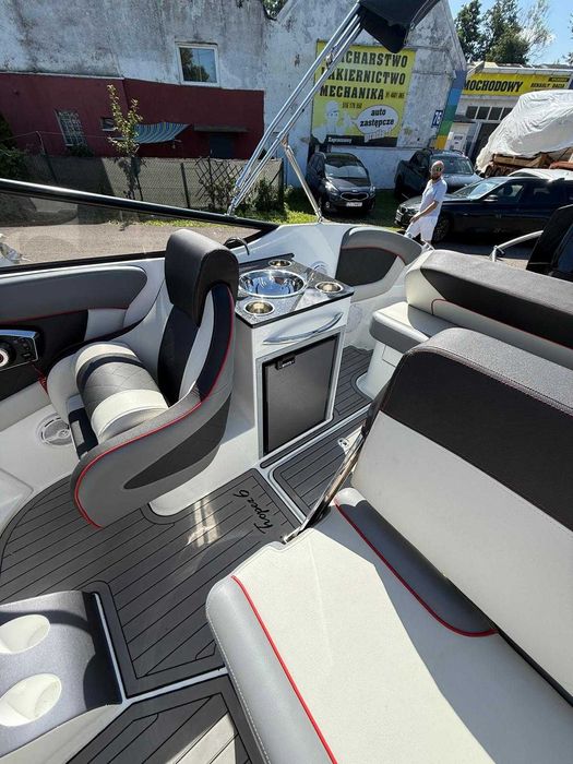 Łódź St. Tropez 6 + Mercury F225 + przyczepa