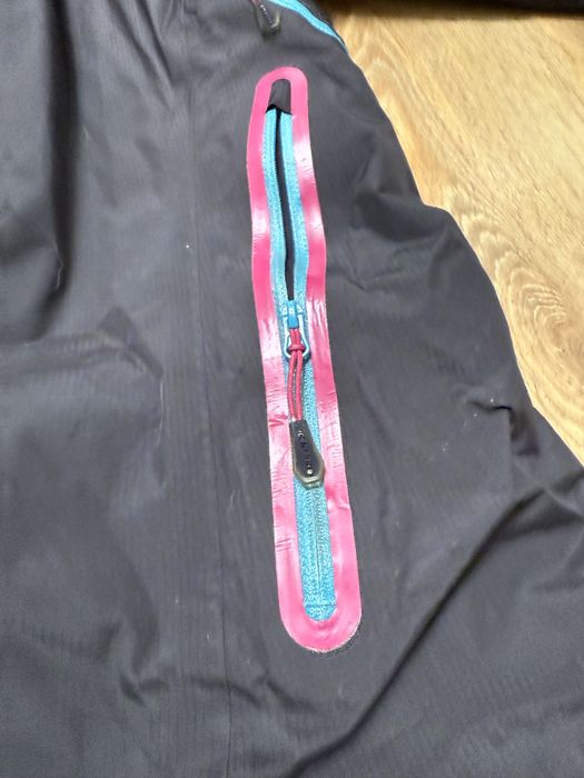 Лижна жіноча куртка