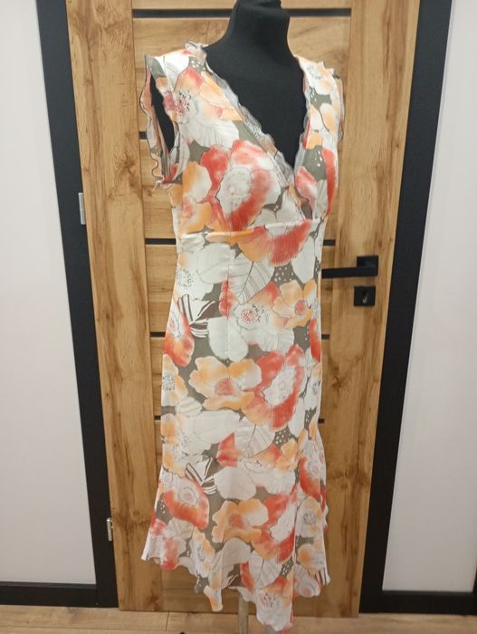 Piękna elegancka sukienka rozmiar 42