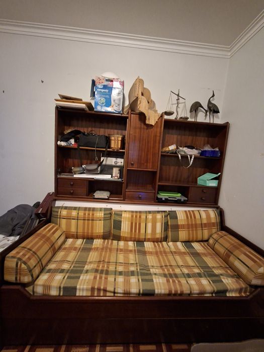 Movel que faz de Sofá e de cama dupla