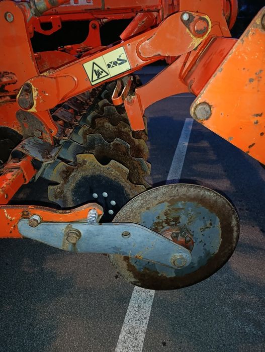Kuhn Optimer 300 2004