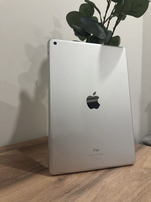 iPad 7.ª Geração 32 GB + Capa Teclado + Rato HP | Impecável