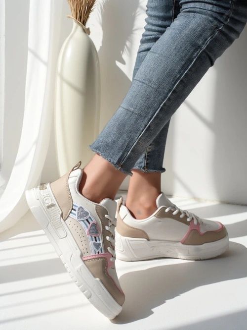 4 KOLORY 36 37 38 sneakersy 39 40 na platformie z naszywką brokatem