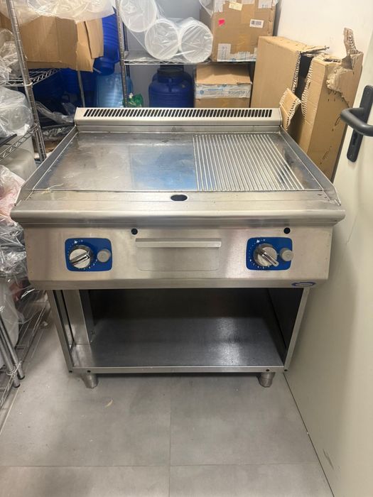 Grill gazowy patelnia z półką GORT gastronomiczny