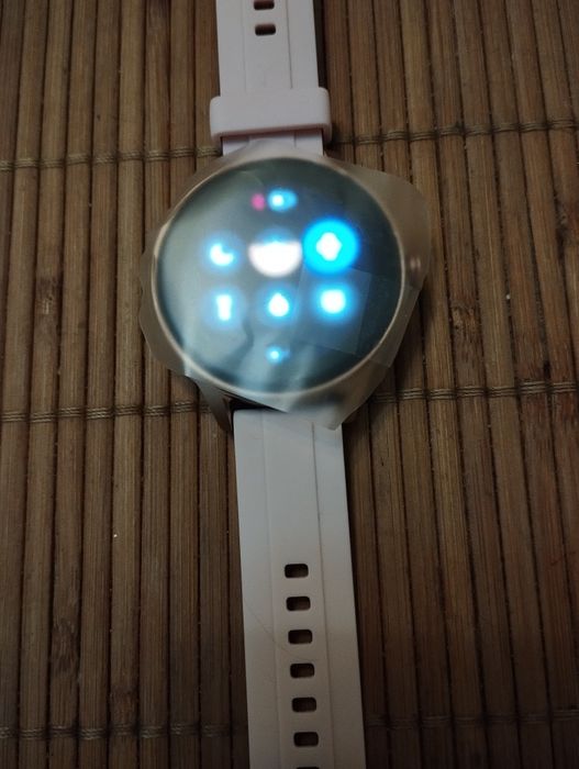 Smartwatch nowy, różowy