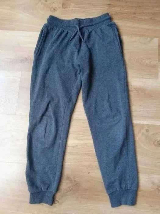 spodnie dresowe rozmiar 152