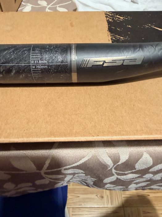 Guiador em carbono FSA KFX