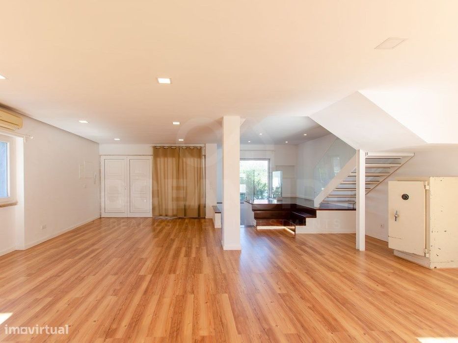 Moradia T4 + 1 em Tercena