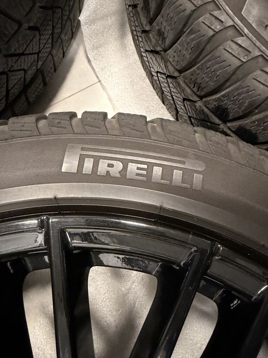 Koła zimowe Pirelli + Felgi 18” Mercedes Oryginalne ET40