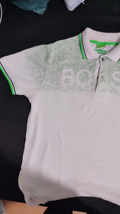 T-shirt Hugo boss branco e verde M