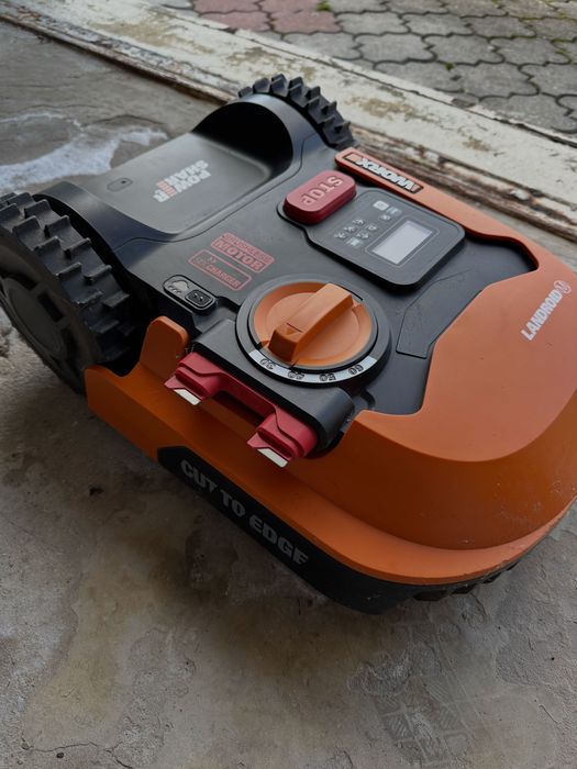 Kosiarka landroid m700