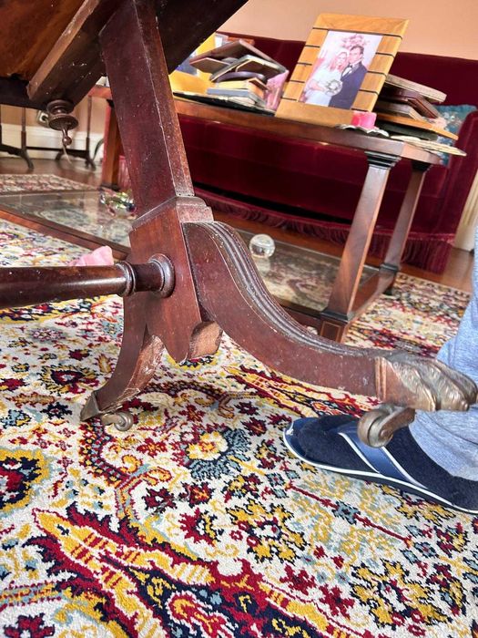 Mesa de abas (drop-leaf) antiga com gaveta