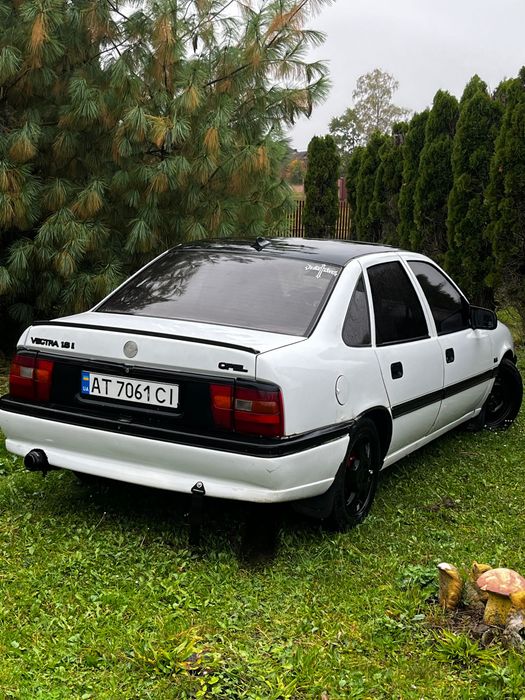 Opel Vectra a 1.8  93рік