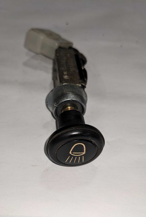 Datsun 1200 - Vário Material