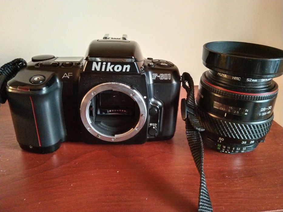 Aparat fotograficzny NICON  F-601