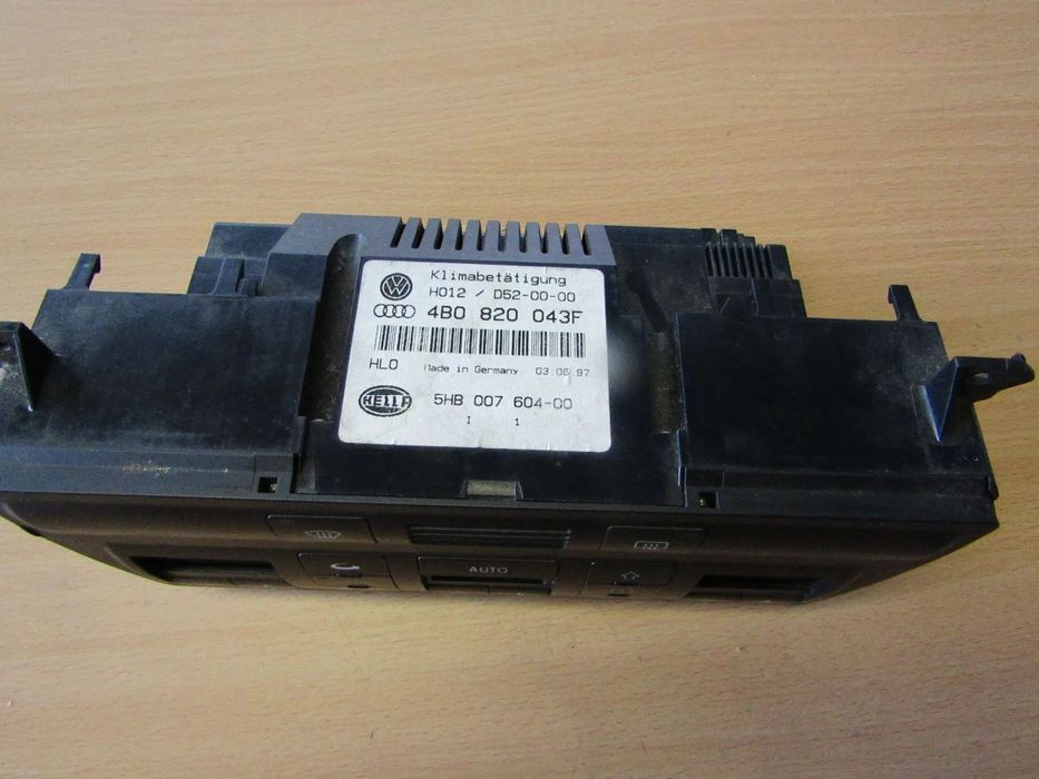 Climatronic Audi A6 ano 1998  ref. 4B0 820 043 F