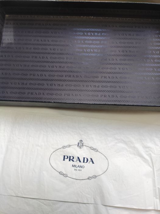 Vendo tampa da marca PRADA