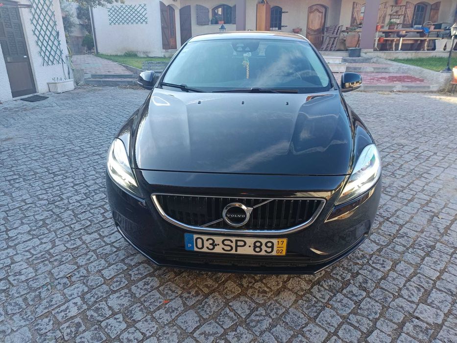 Carro Volvo V40