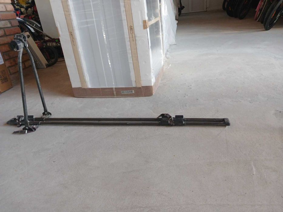 Кріплення для велосипеда на авто