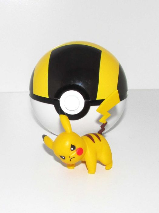 Pokemon ClipnGo Pikachu + Ultra ball