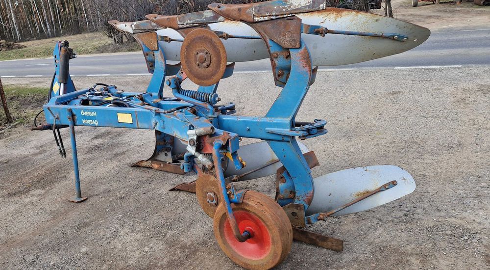 pług overum CV 3 skibowy obrotowy