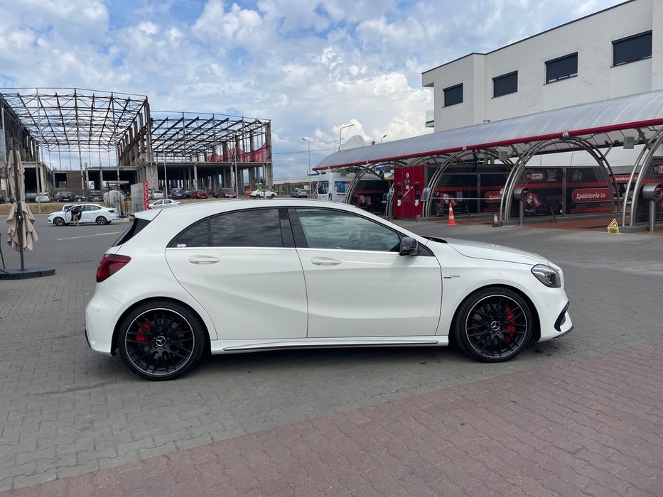 Mercedes A45 2017 381cv