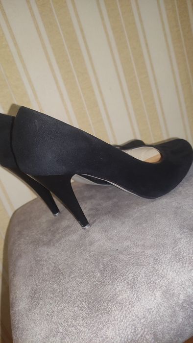 Продам туфлі жіночі
