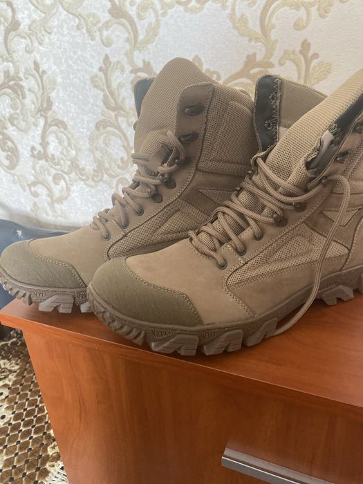 Продам берці 44 розмір