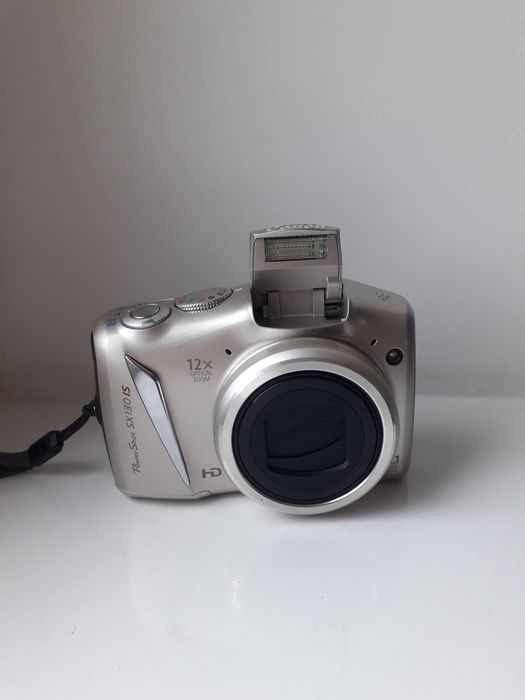 Фотоапарат Canon