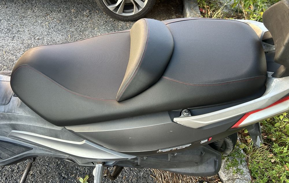 Banco SYM GTS  125/300 i Velho por Novo