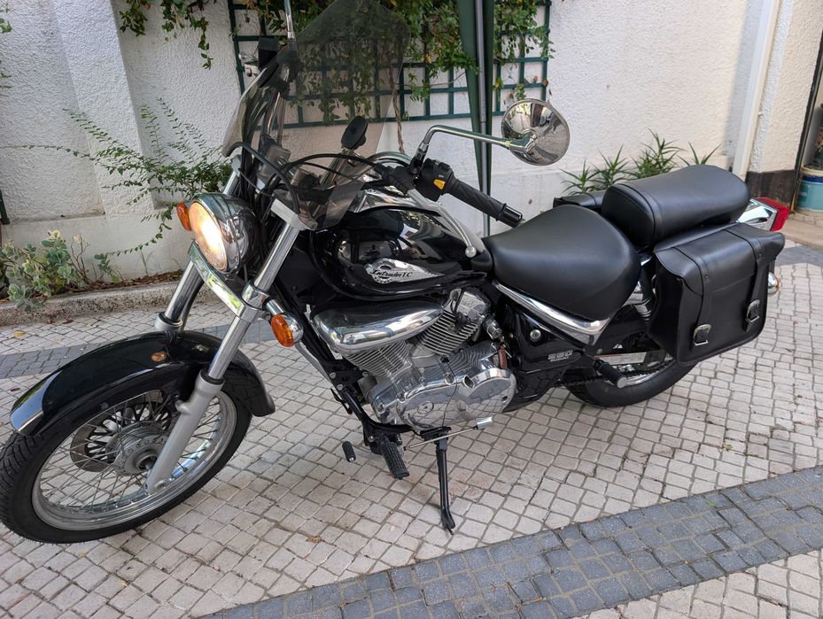 Mota Chopper Suzuki Intruder 250
