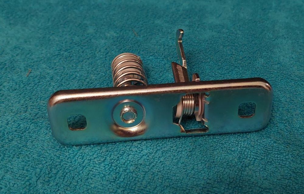 Trinco Capot Volkswagen Golf Jetta Mk2 - Superior