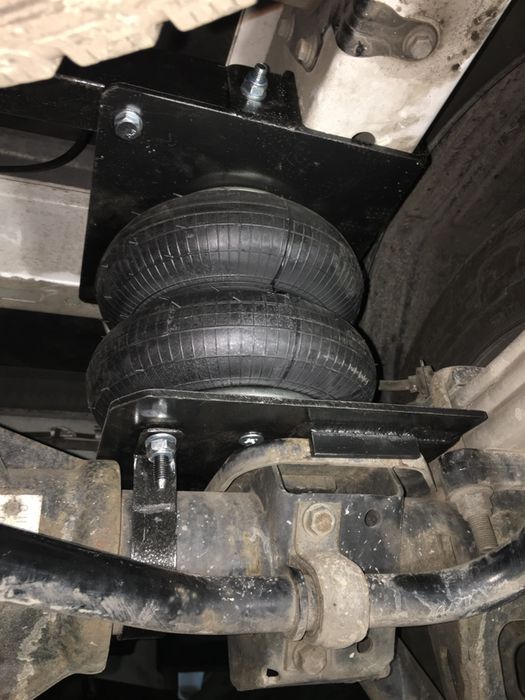 Пневмопідвіска на Renault Master (спарка) пневмоподвеска