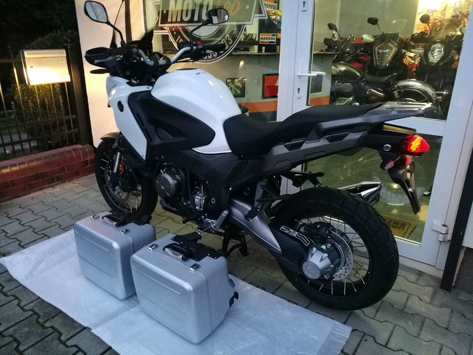 FABRYCZNIE NOWA !!!  Honda VFR 1200 X Crosstourer V4  NOWA CENA !