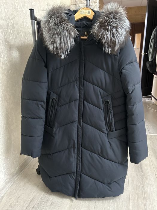 Жіноча зимова подовжена куртка розмір 48- XL
