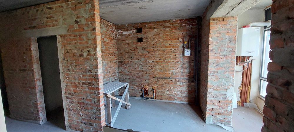 Продається простора 1,5-кімнатна квартира в Центрі міста