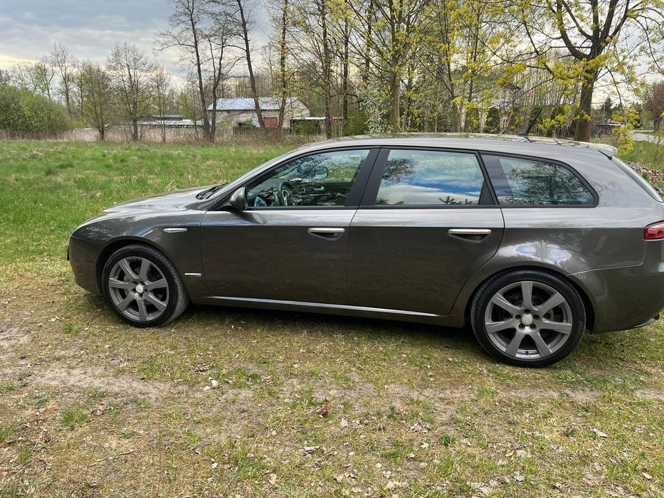 Alfa Romeo 2009 rok 1.9 diesel automat