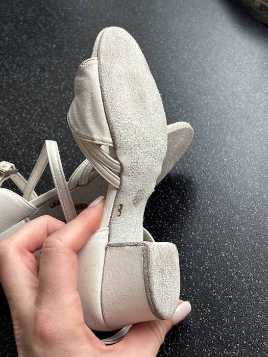 Продам туфли для танцев