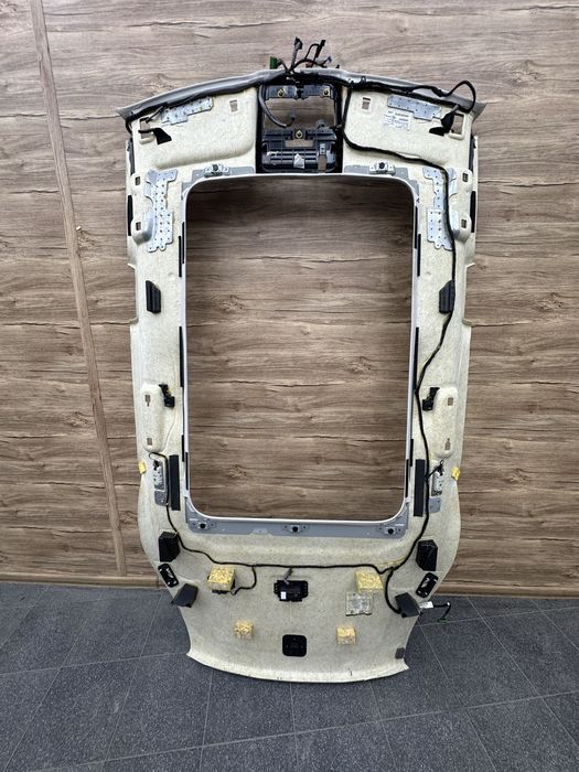 Продам потолок Velar Range Rover