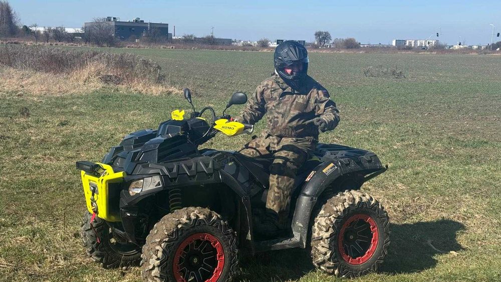 Polaris Sportsman Polaris Sportsman XP 1000 high lifter