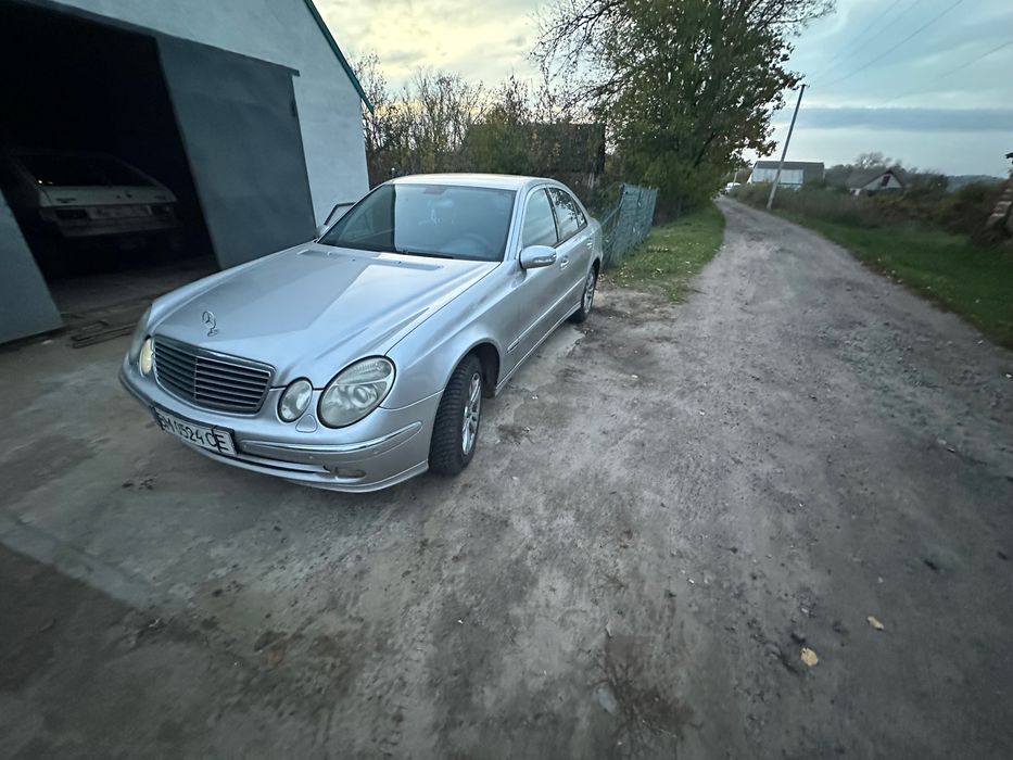 Mercedes-Benz E-Class 2004