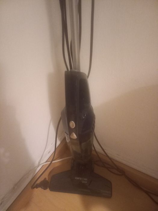 Aspirador de pé usado