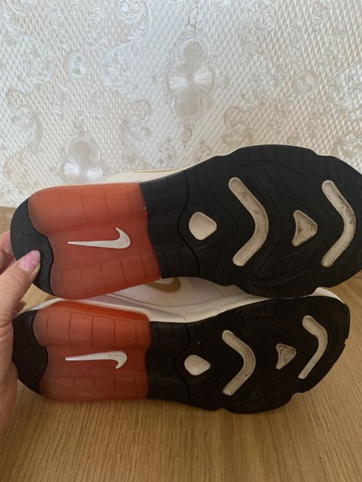 Оригінальні кросівки Nike.43 р.100%Оригінал!!!