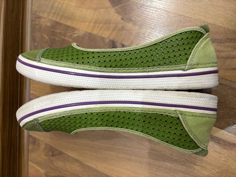 Кроксы Туфли Crocs w6 (36 размер)