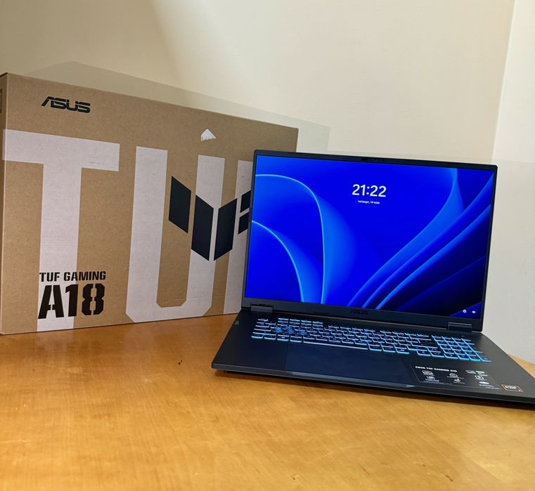 Игровой ноутбук RTX 5060, I7, 18" + сумка в подарок