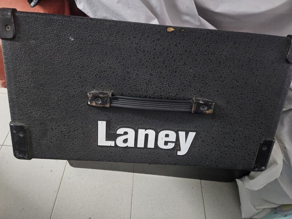 Sistema de som Laney e The Box