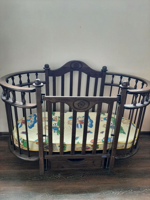 Дитяче ліжко Веселка з ящиком, матрасом для самих маленьких