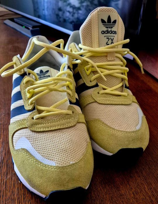 Buty Adidas ZX700